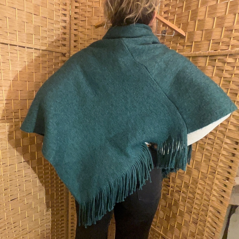 Chico’s NWT Sweater Poncho - Picture 4 of 9